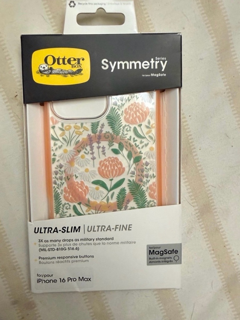 New in box Otterbox case
